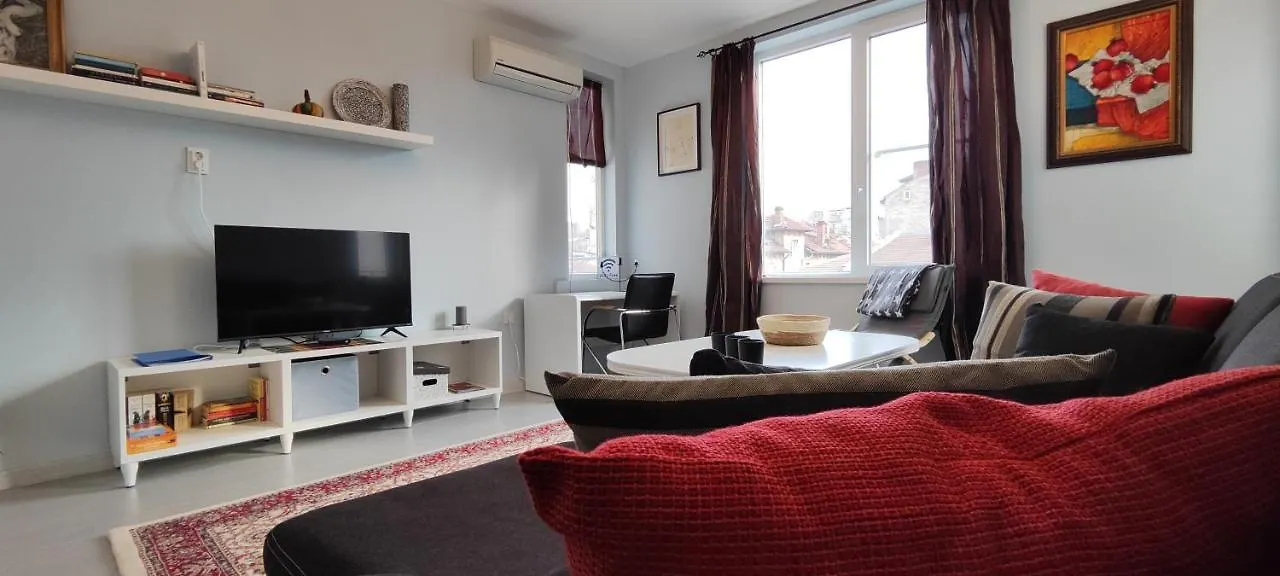 Cozy Spot By The Lions' Bridge Apartment Sofia